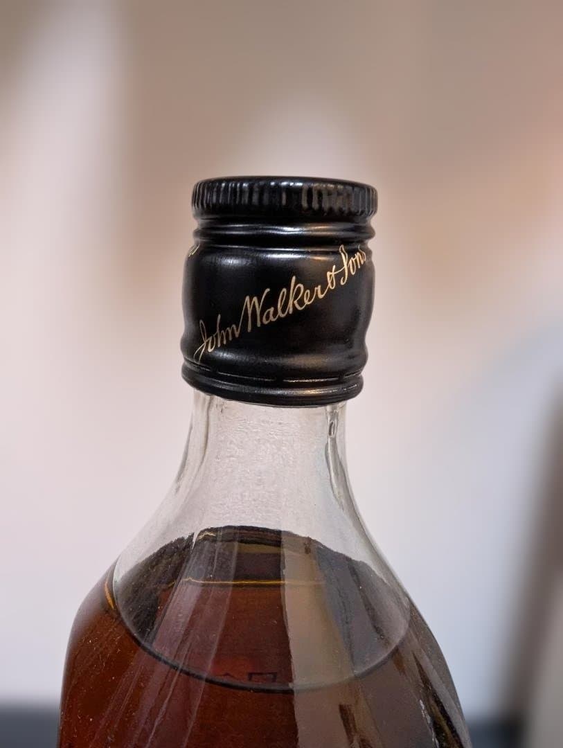 ジョニーウォーカー（イカゲーム）＆アラン　ウイスキー2本セット