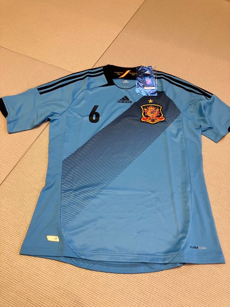 新品タグ付き　スペイン代表ユニフォーム　イニエスタ　A. INIESTA