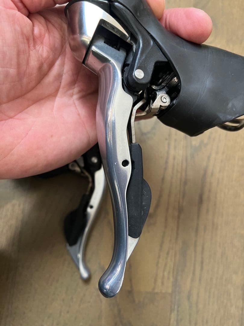 Shimano 105 5700 シフター ダブルレバー