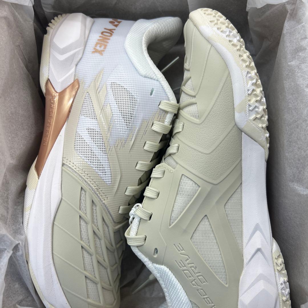 24.0㎝　カスケードドライブ　新品未使用　YONEX　バドミントンシューズ