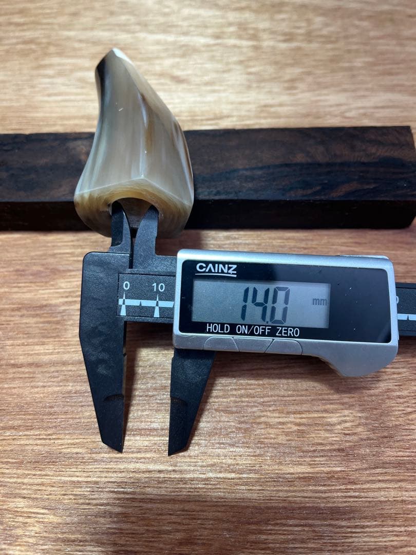 沖縄三線用撥とウマ高級材質(牙)