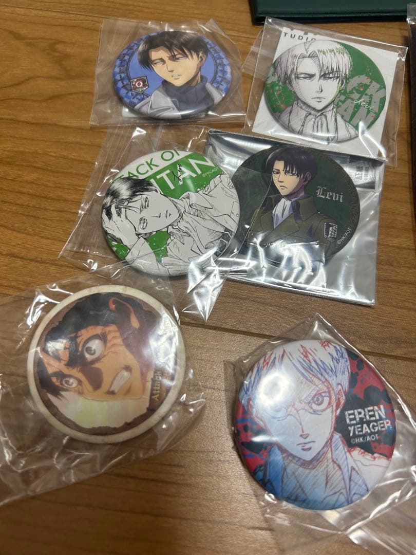 進撃の巨人　グッズセット