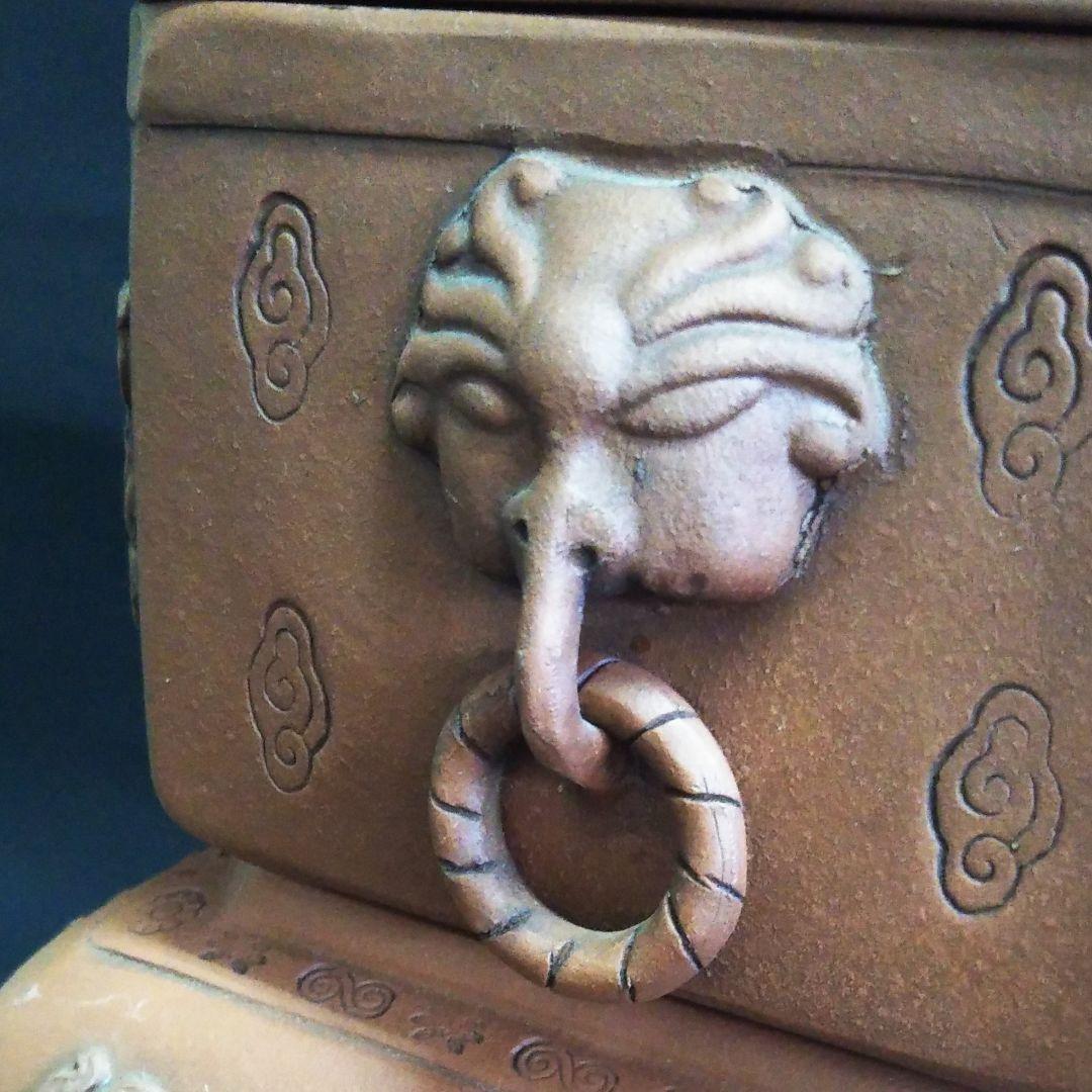 ※中国古美術/朱泥紫砂獣雙耳鐶龍紋四方罐(款:景南)