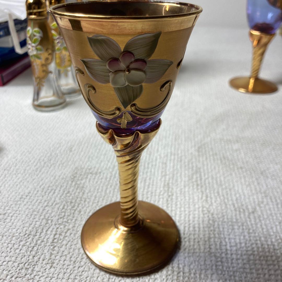 ベネチアングラス　赤と金の花柄ティーセット