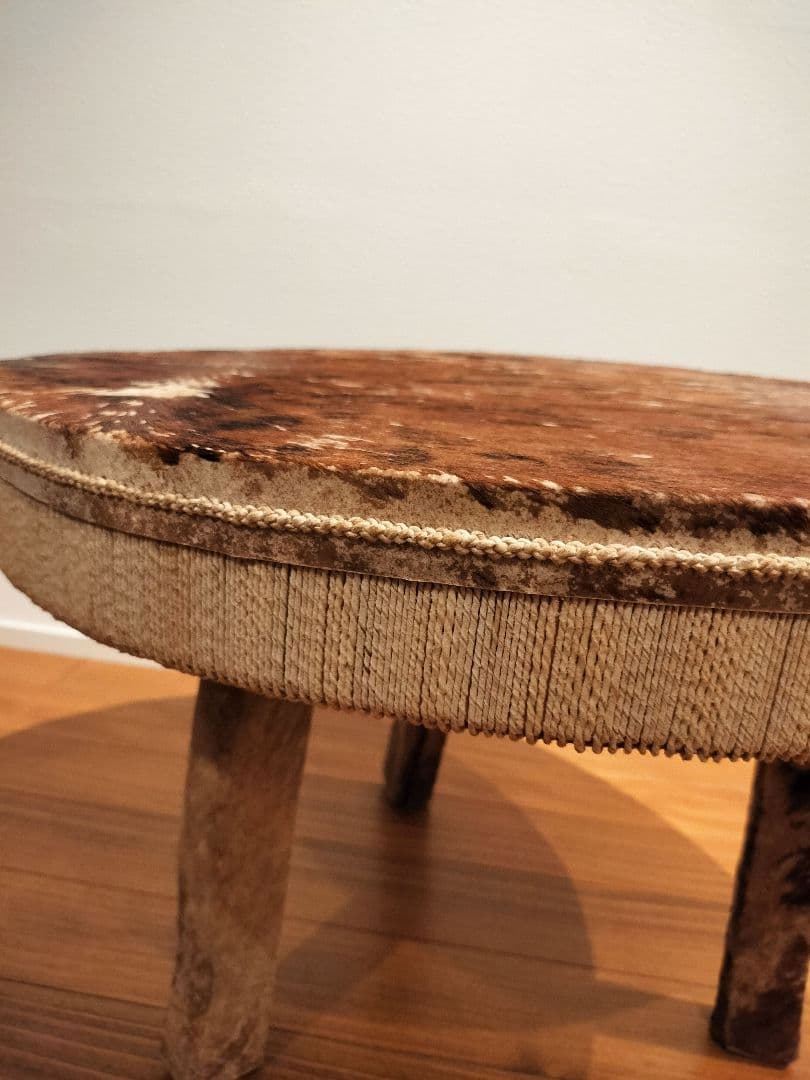 民族楽器　テーブル　スツール　3本脚 毛皮