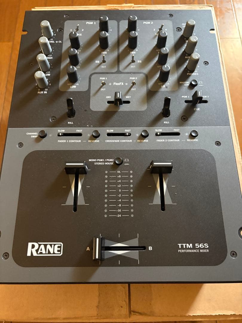 RANE DJミキサー TTM56S DECKSAVER付き
