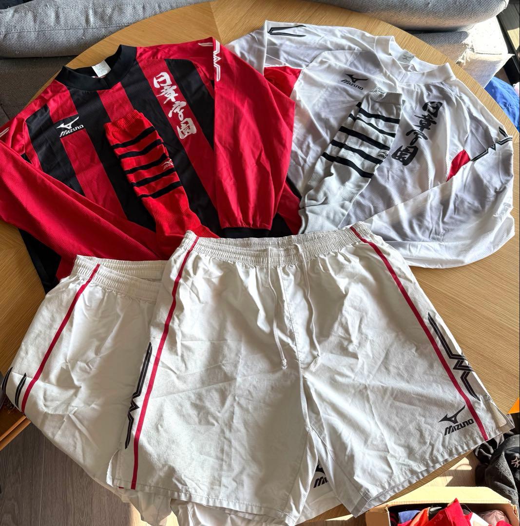 日章学園高校サッカー部　ユニフォームフルセット赤白