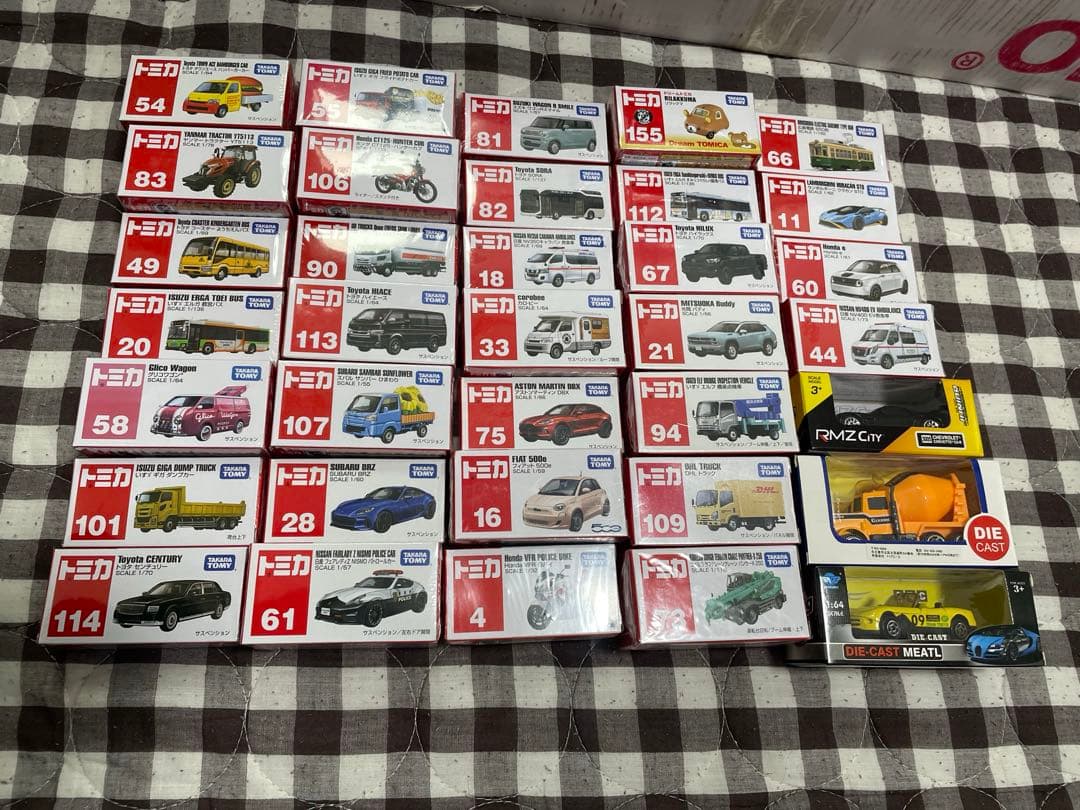 る*も様 トミカ まとめ売り 35台 新品未開封