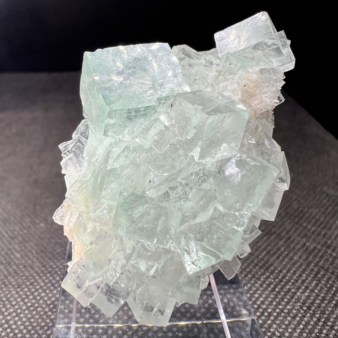 シャンファーリン産　マスカットグリーンフローライト