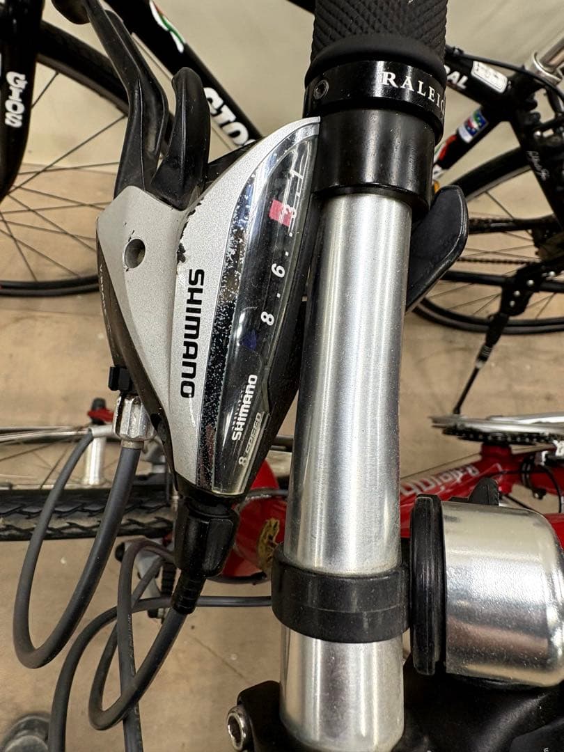 ⭕️英国名車RALEIGH（ラレー）｜大人の赤が映える｜街乗りに映える上質デザイン