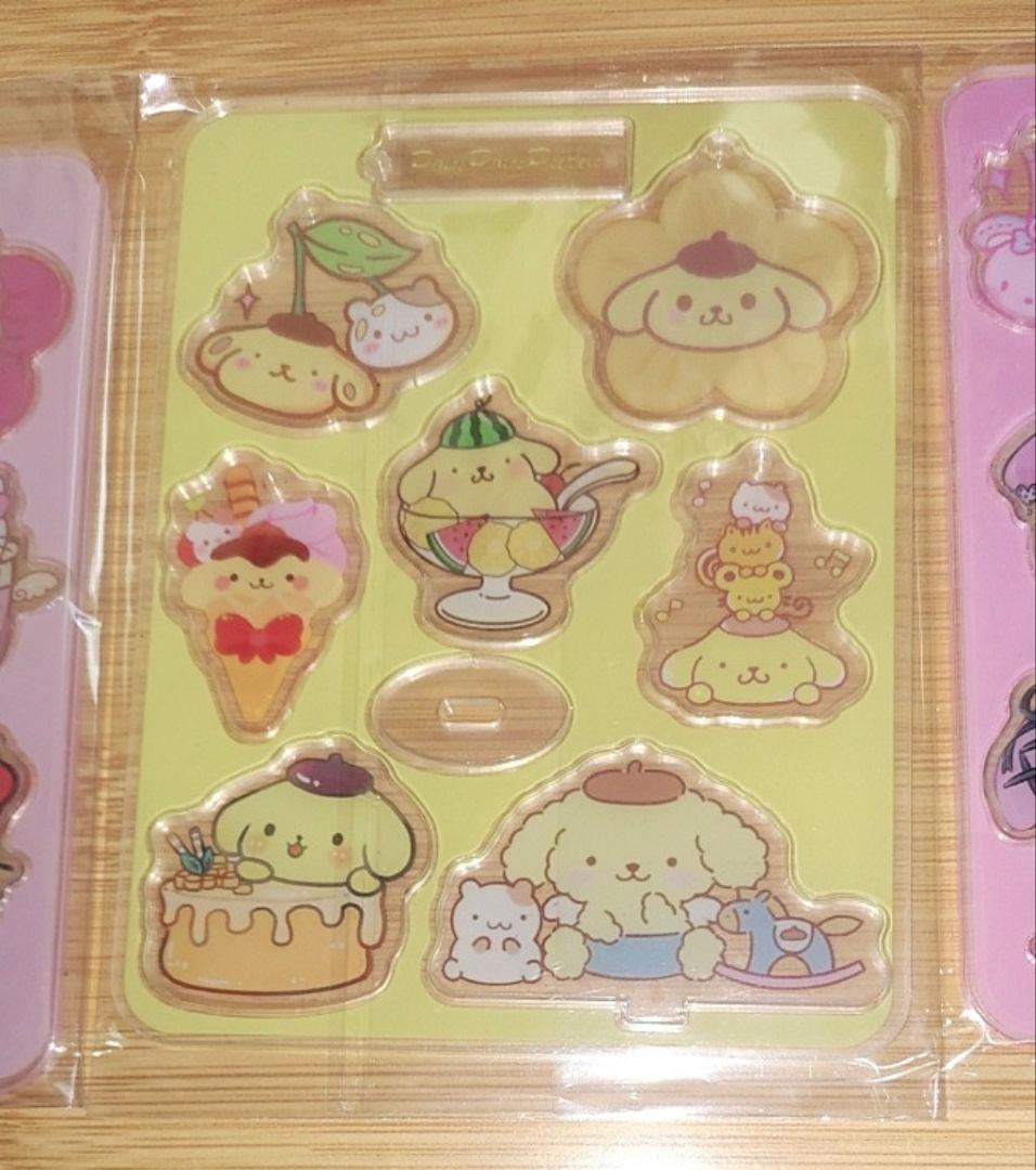 サンリオ スタンドとキーホルダーが作れるアクリル
