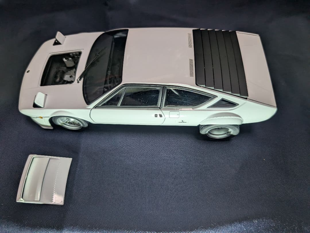 京商1/18ミニカー　ランボルギーニウラッコ ラリー