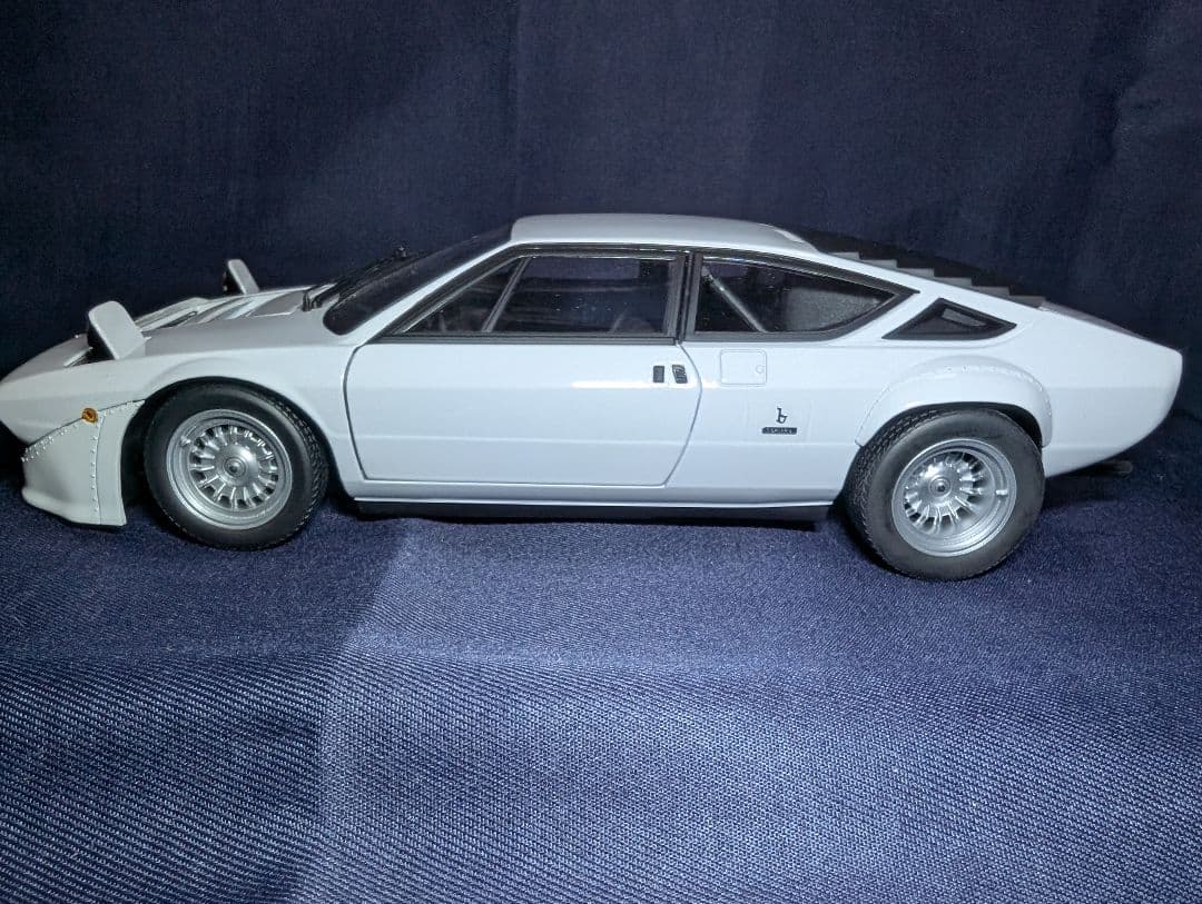 京商1/18ミニカー　ランボルギーニウラッコ ラリー