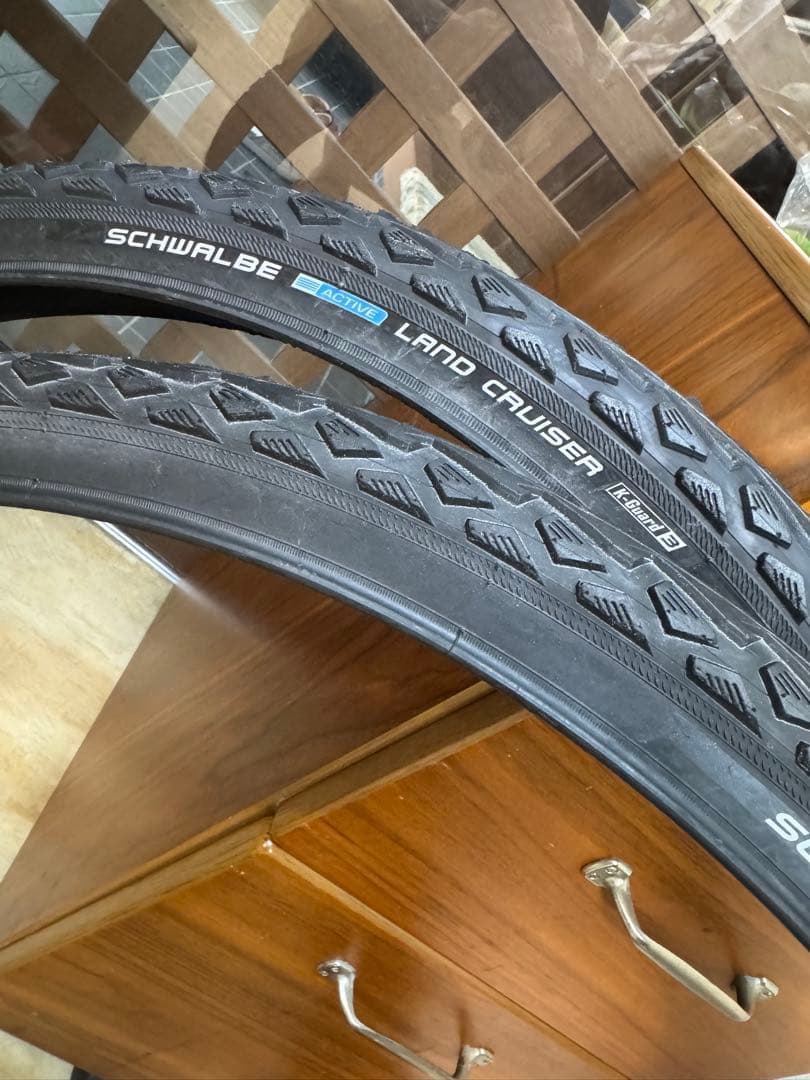 シュワルベ　ランドクルーザー　700✖︎40C