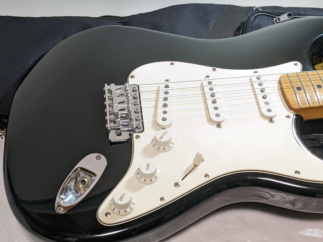 Fender Classic Series Stratocaster フェンダー