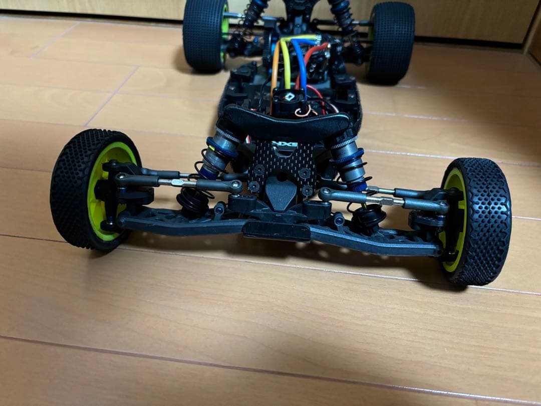 Associated RC10 B7 メカ類付き スペアパーツ多数