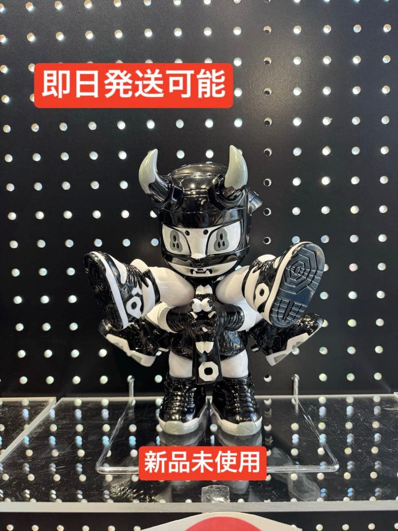 GRAPE BRAIN SNKRDUNK 鬼蜘蛛忍者ハッカク ソフビ