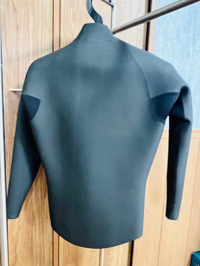 【美品】AXXE CLASSIC フロントジップ ロングスリーブタッパー L