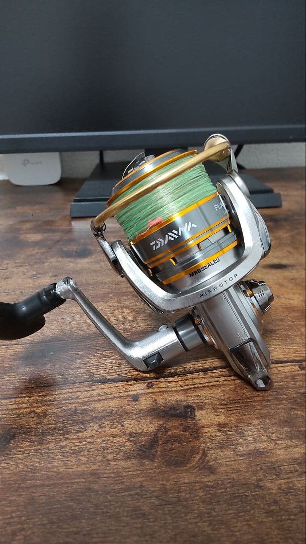 ダイワ 2500HL-B スピニングリール