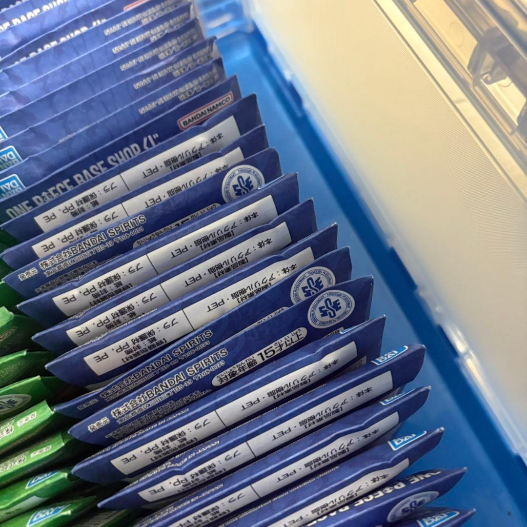 ワンピースベースショップ　アクリルブロックチャーム　7-9月　未開封40個セット