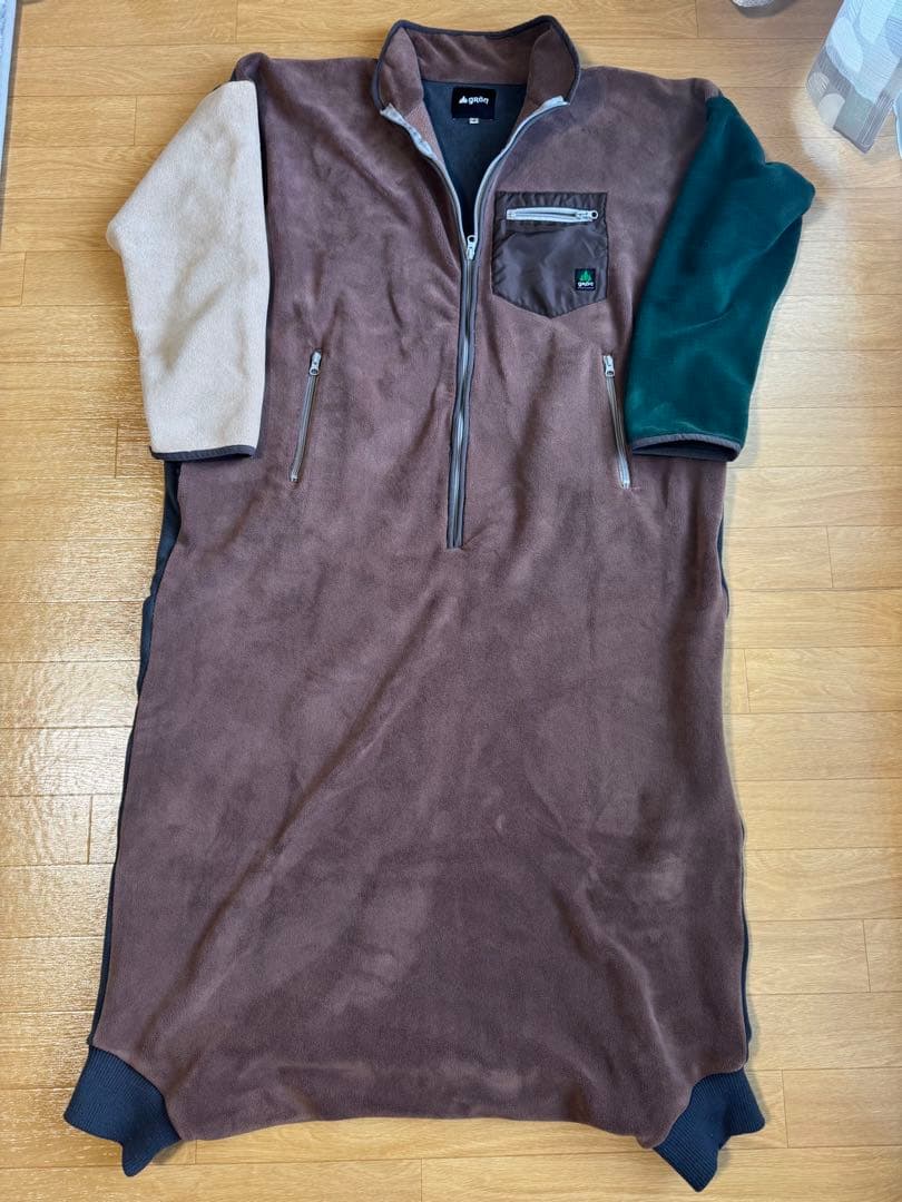 歩ける寝袋 グローン 全方位ストレッチフリース モモンガ gRon