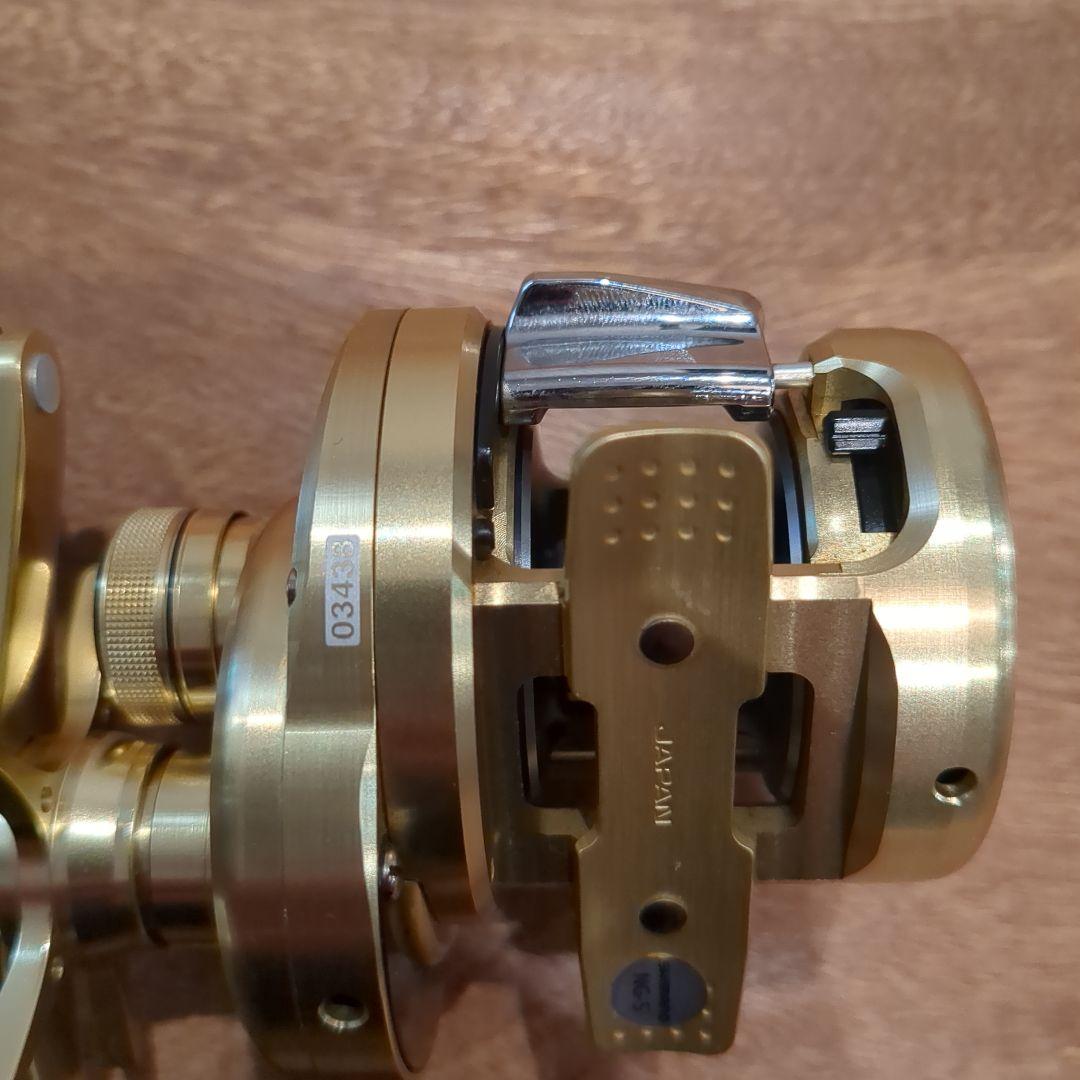 【美品】SHIMANO 15 カルカッタコンクエスト101HG