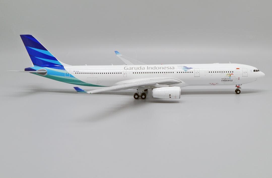ガルーダ・インドネシア航空 A330-300 PK-GHA 1/200
