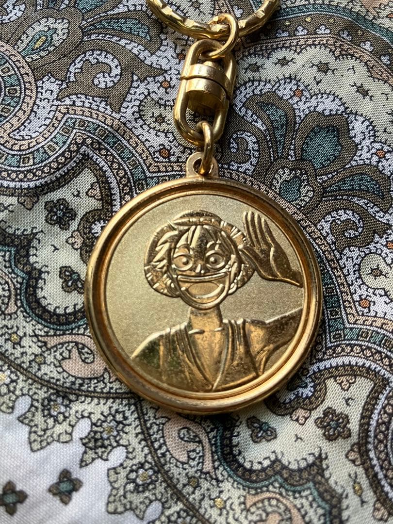 モンキー・D・ルフィー　金のメダル
