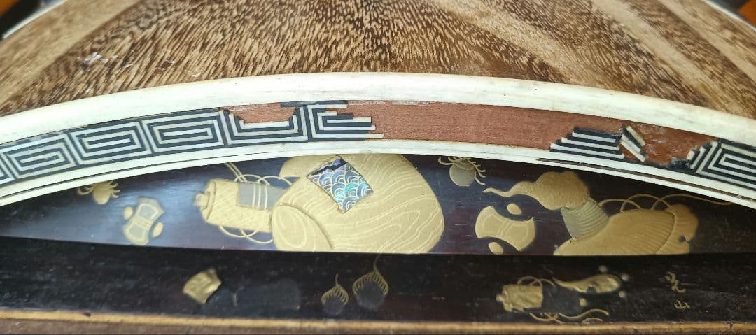 売り切り！送料込み！高級木製琴 13弦 ケース付 琴柱 琴枕付き