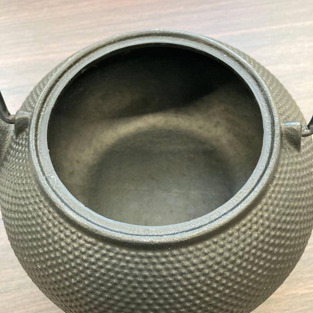 新品未使用　IWACHU 岩鋳 南部鉄器 鉄瓶 黒 直火用 茶こし付