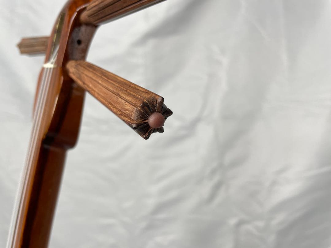 沖縄三線 実入りチーク/チュン木 人工皮 スンチ塗り