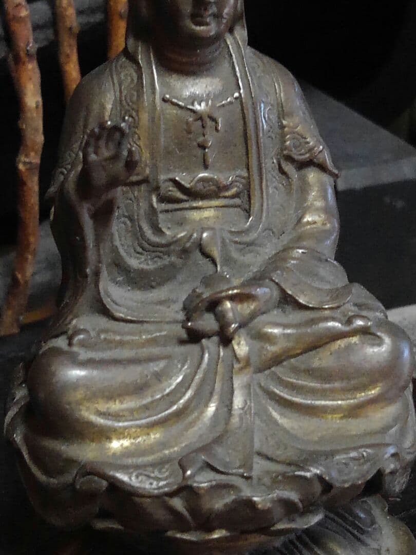 ♥小さな　観音像　観音様　とても古い　銅製　仏像　座像　骨董品　観音
