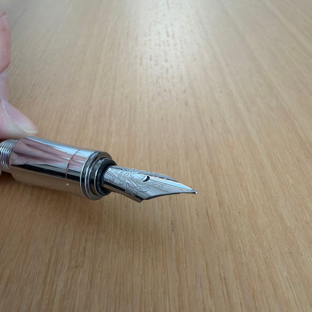 VISCONTI ブラック 万年筆（値引き可能）