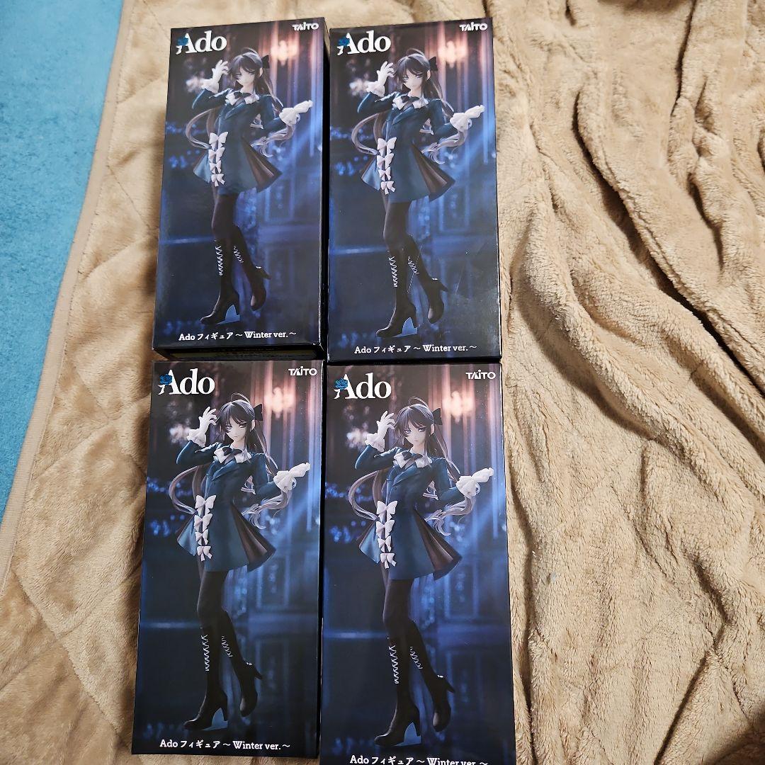 ラウンドワン限定　Adoフィギュア　 Winter ver.