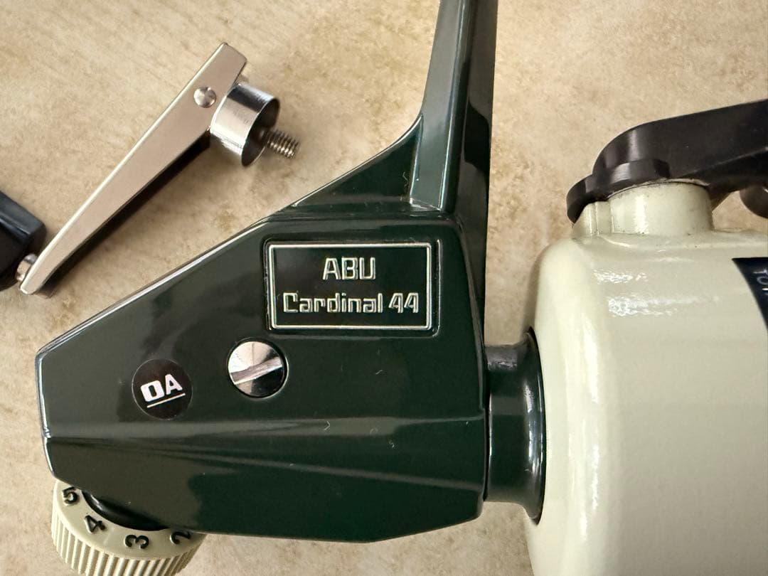 ABU Cardinal 44 スピニングリール 収納袋付き