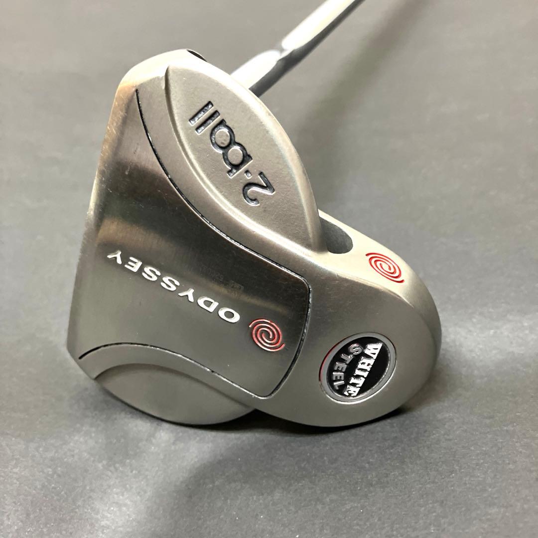 Odyssey White Steel 2 Ball パター