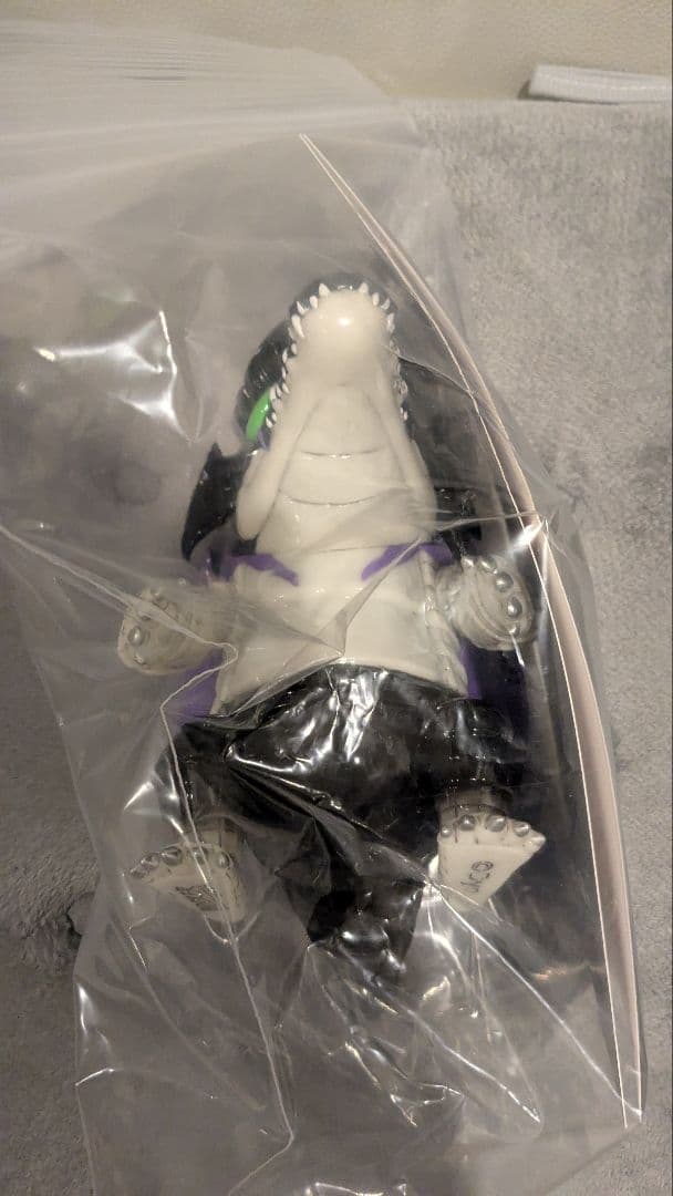 デビルマン×ギザロ 蓄光ソフビ 悪魔の力が覚醒 闇の中で光る限定ver.