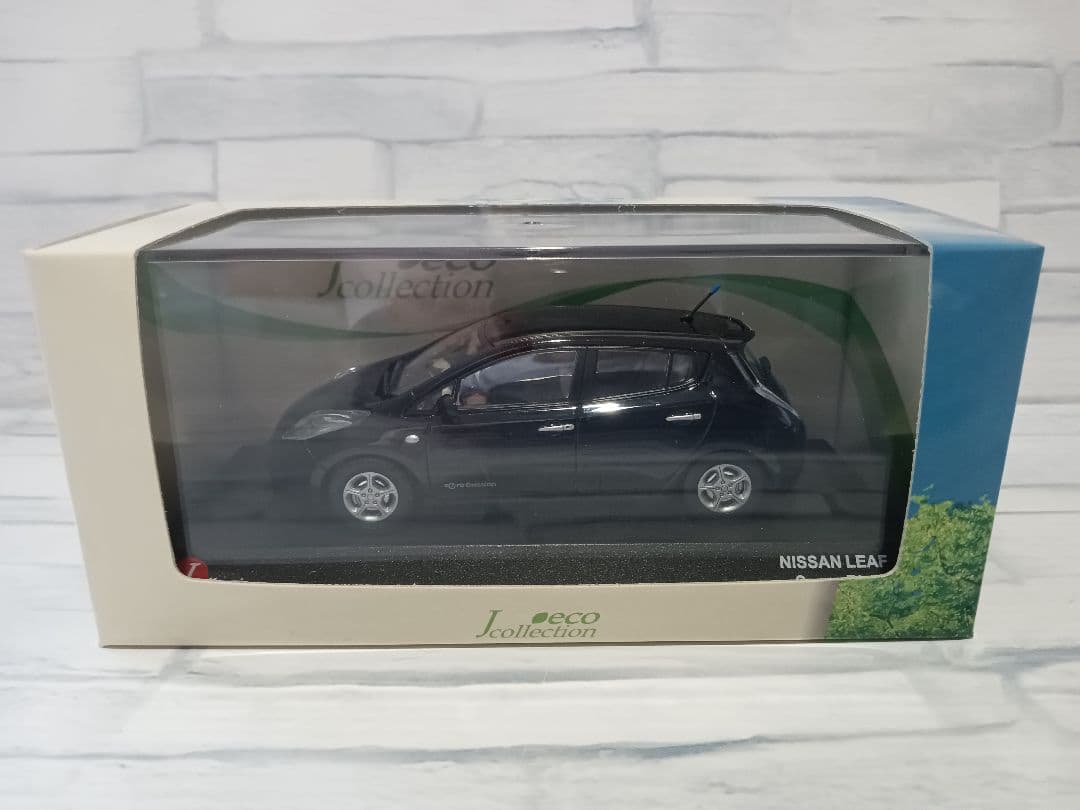 1/43 京商　日産　リーフ　ミニカー　スーパーブラック
