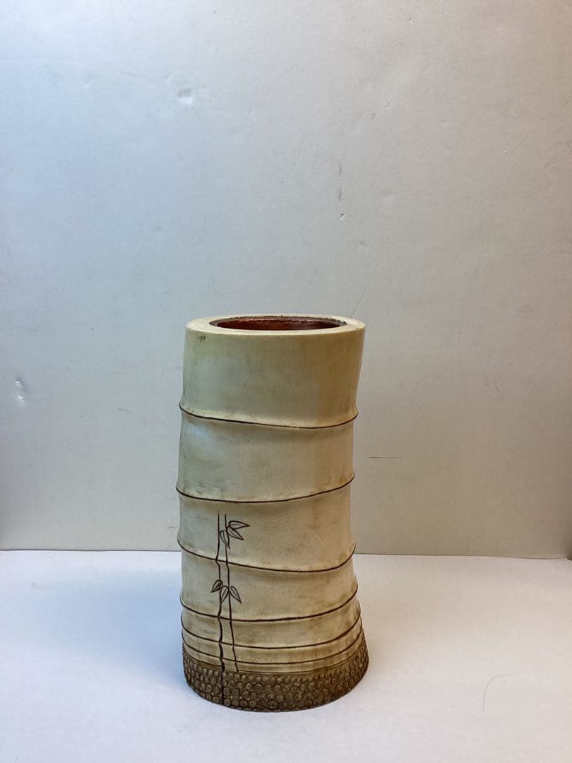 ［珍品］極上 笔筒 花器 ￼置物　高さ26cm 重さ1550g 送料込み