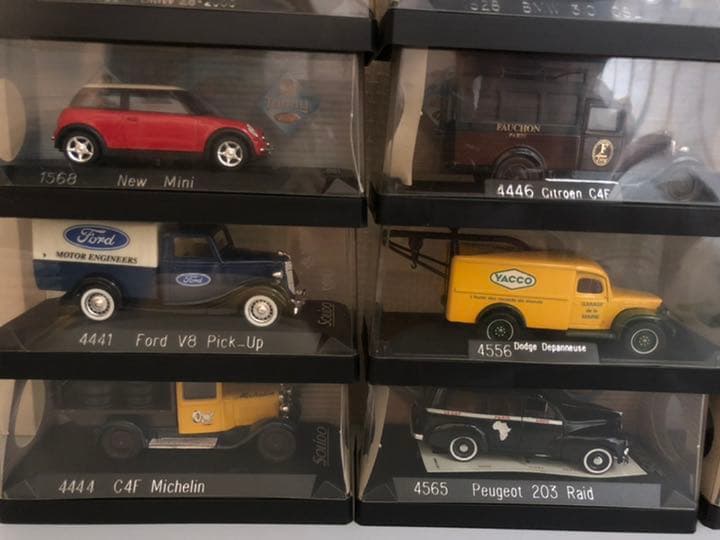 solido製　１／43 ミニカー　24台セット