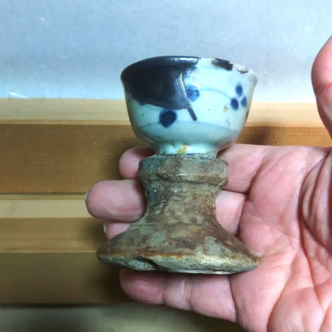 初期伊万里　猪口　盃　トチン付き　発掘品