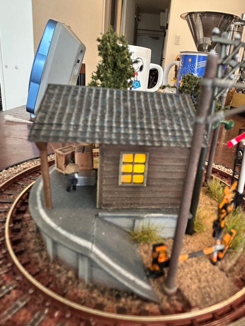 極小ジオラマ・レイアウト完成品 電池内蔵自走電車付き