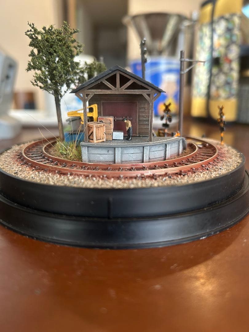 極小ジオラマ・レイアウト完成品 電池内蔵自走電車付き