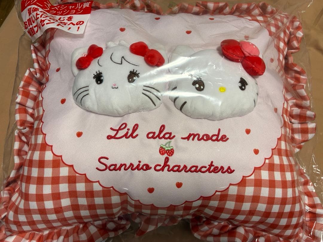 サンリオ　一番くじ　クッション　ボストンバッグ　マット　ポーチ　マット　チャーム