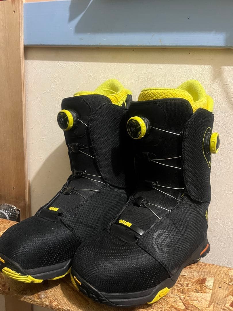 超軽量！最高級モデル！FLOW hylite ダブルボア　ビブラム 26.5cm