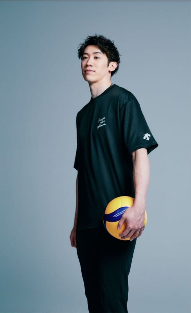 新品・未開封　DESCENTE 石川祐希選手限定 Tシャツ　Lサイズ