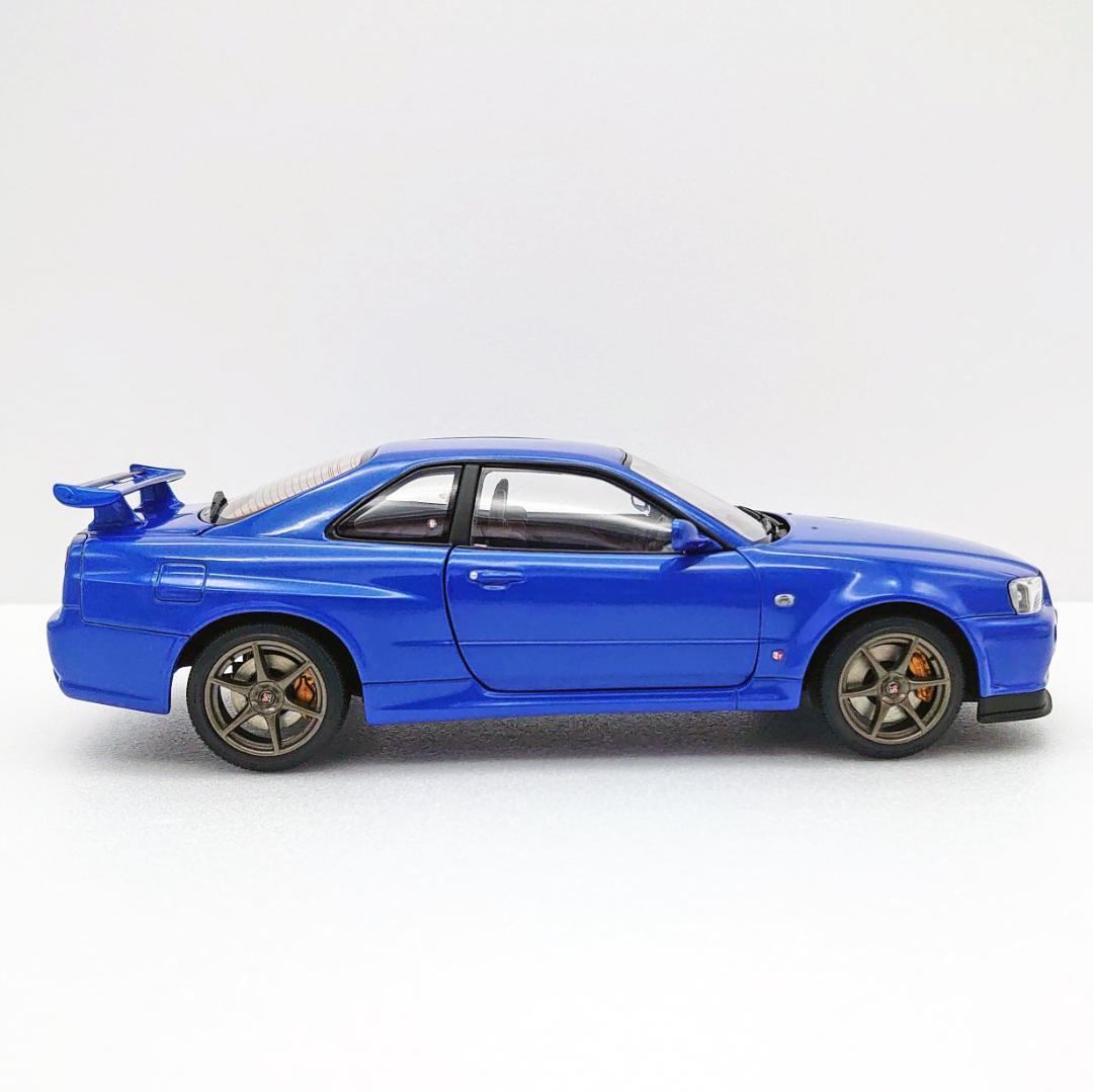 EBBRO　1/24　ニッサン　スカイライン　GT-R　R34　V-SPEC　Ⅱ