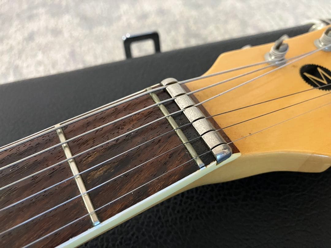 Mosrite V65ハードケース付き