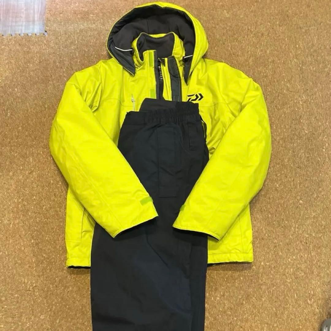 ダイワ　セットアップ　2way XL ウィンタースーツ