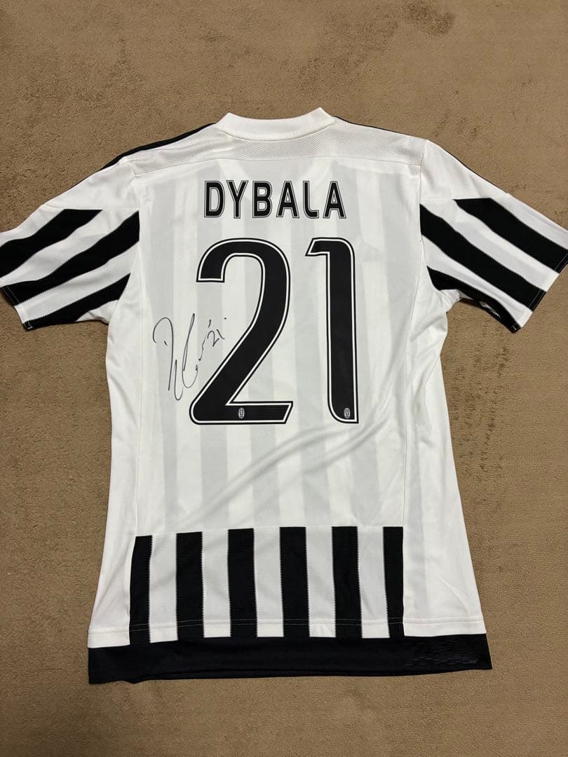 15-16 ユベントス(H) パウロ・ディバラ 直筆サイン入 サイズM
